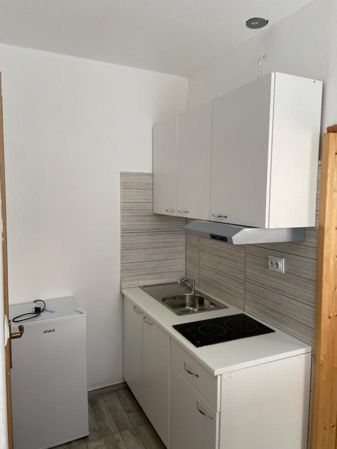 Appartamento Studio-Apartman Aurora Pola Esterno foto